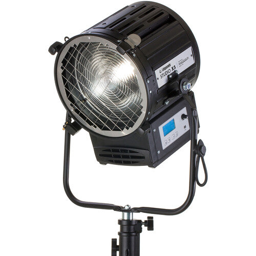 Litepanels 960-5301 - Studio X5 Daylight 200W LED Fresnel (standard yoke, US power cable)