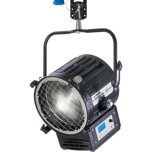 Litepanels 960-5301 - Studio X5 Daylight 200W LED Fresnel (standard yoke, US power cable)