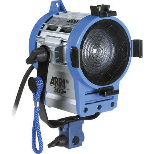 ARRI LK.0005654 300/650 Compact Fresnel Kit with wheels